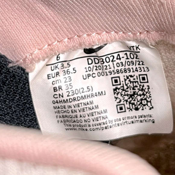 Nike React Infinity Run FlyKnit 3 Running Shoes - Picture 13 of 16